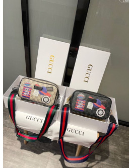 Shoulder bag with Gucci prints