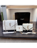 Luxury bag with striking chain Yves Saint Laurent