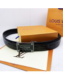 Triquete buckle belt on the reason Louis Vuitton