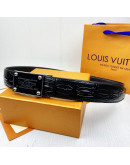 Triquete buckle belt on the reason Louis Vuitton