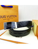 Triquete buckle belt on the reason Louis Vuitton