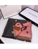 Gucci striking classic scarf