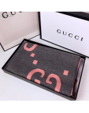 Gucci striking classic scarf