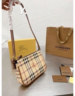 Burberry modern high range pockets