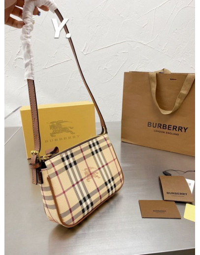 Burberry modern high range pockets