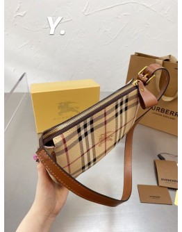 Burberry modern high range pockets