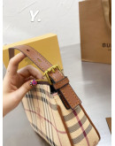 Burberry modern high range pockets