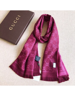 Modern scarves with Gucci Reason