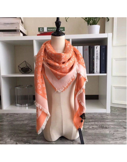 Classic scarf with Reason Louis Vuitton