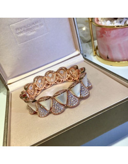 Great quality bracelet in gold, crystals and diamond bvlgari