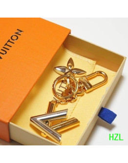 Louis Vuitton's high -end gold keychain