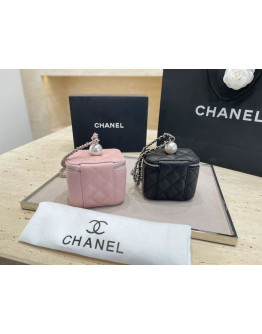 Cosmetic shoulder bag type Chanel