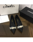 Low heel sandals with pearls Chanel