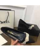 Low heel sandals with pearls Chanel