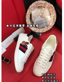 Synthetic leather sports shoes with Gucci prints