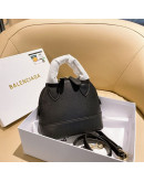 Balenciaga high -end leather bandolera