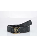 Buckle belt with designs in Louis Vuitton paintings