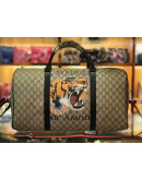 Classic shoulder bag with bee print gucci