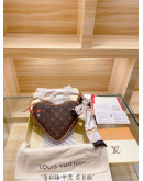 Shoulder bag with heart design Louis Vuitton