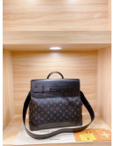 Classic handbag Louis Vuitton Synthetic Leather