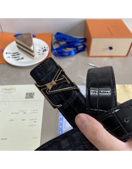 Modern belt on Reason Louis Vuitton