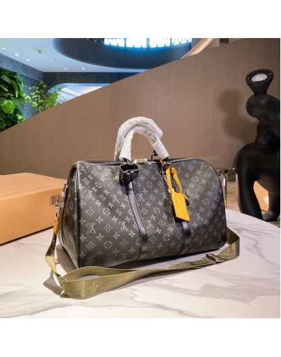 Shoulder bags with high -end handles Louis Vuitton