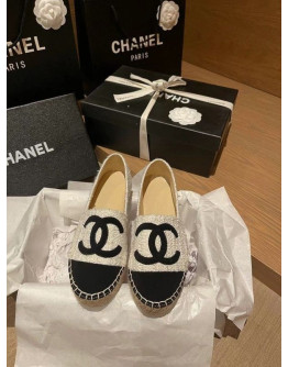 Casual sandals for Chanel reason